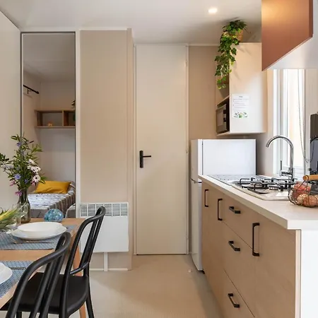 Feriehus Le Palmier, Mobil-home Sans Vis-a-vis Idealement Situe Entre Et Vignes Hyères